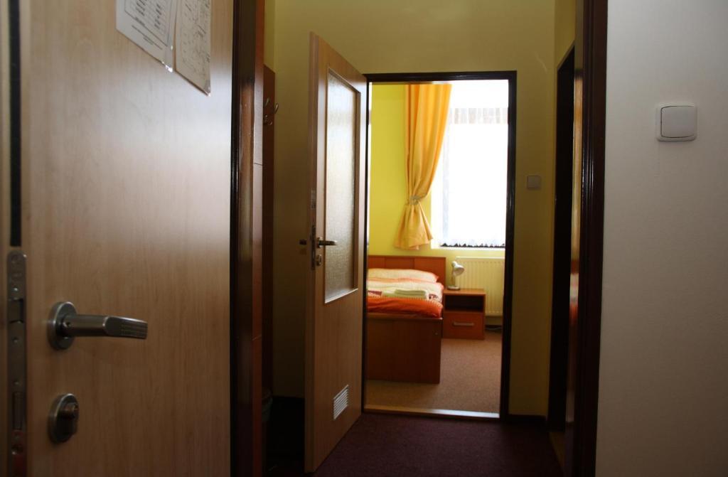 Penzion Ceska Koruna Caslav Room photo
